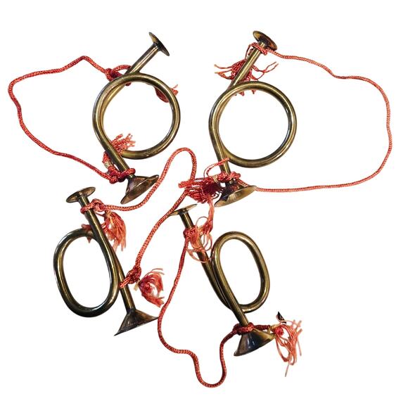 8-Vintage Decorative Miniature Christmas Brass Instruments Bugle, Tuba, etc - Picture 4 of 4